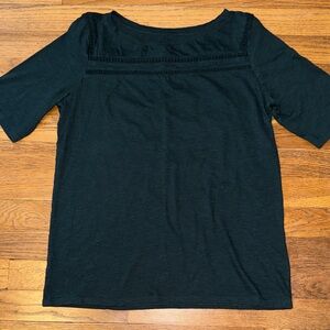 🌲 Loft forest green boatneck top with elbow length sleeves. Size S.